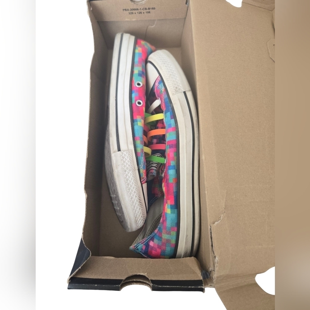 Converse Colorful Pixel Pattern Sneakers Size 9 - Picture 2 of 6